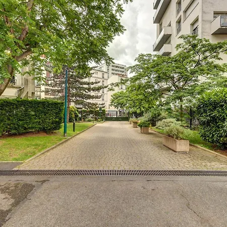 Comfortable 2bd 2bth By Gare De Lyon